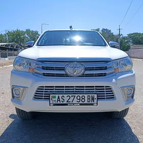 Toyota Hilux 2016