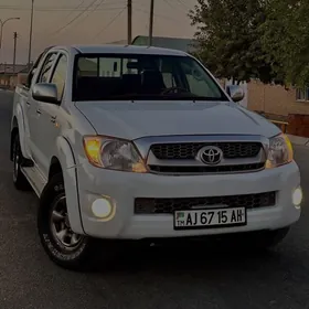 Toyota Hilux 2011