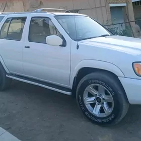 Nissan Pathfinder 1999