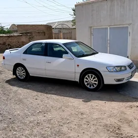 Toyota Camry 2001