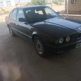 BMW 525 1990