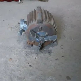 Generator A02-32 -2 4КВТ/3000