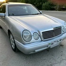 Mercedes-Benz E420 1996