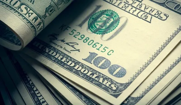 Dünýäniň iň baý adamlary 10 ýylda 33,9 trillion dollar baýady, iň garyp adamlary bolsa bergä batdylar