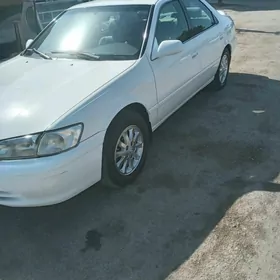 Toyota Camry 2001
