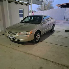 Toyota Camry 1999