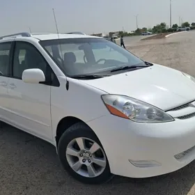 Toyota Sienna 2008