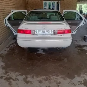 Toyota Camry 2001