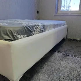 кровать