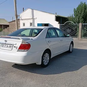 Toyota Camry 2004