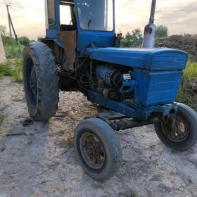 MTZ T-28 2005