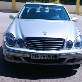 Mercedes-Benz C320 2005