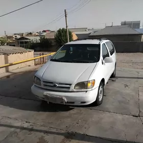 Toyota Sienna 2000