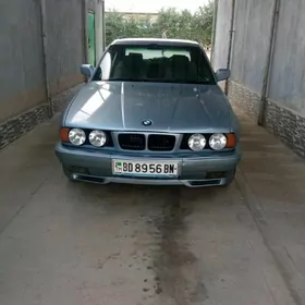 BMW 525 1990