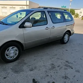 Toyota Sienna 2002