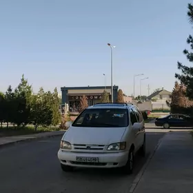 Toyota Sienna 2000