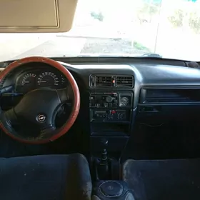 Opel Vectra 1992