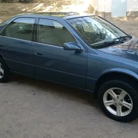 Toyota Camry 2001