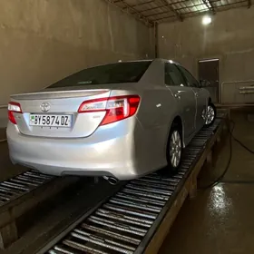 Toyota Camry 2011