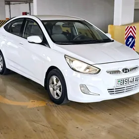 Hyundai Accent 2012