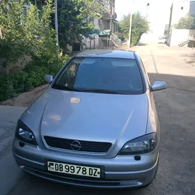 Opel Vectra 2003
