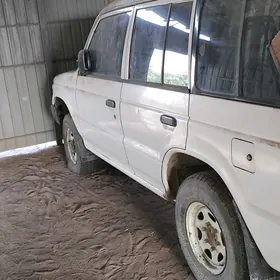 Mitsubishi Pajero 1996