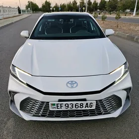 Toyota Camry 2025