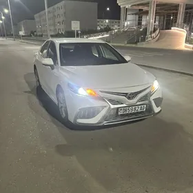 Toyota Camry 2021