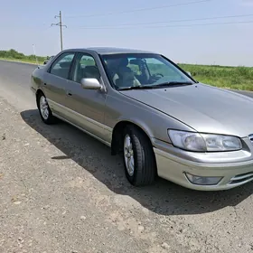 Toyota Camry 2000
