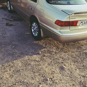 Toyota Camry 2001