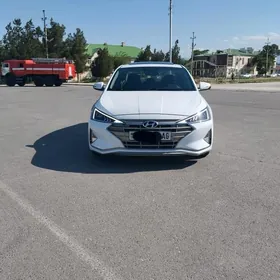 Hyundai Elantra 2020