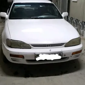 Toyota Camry 1996