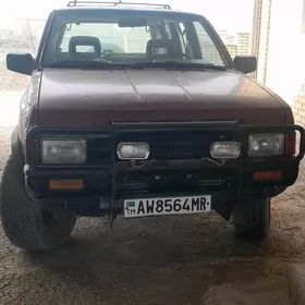 Nissan Pathfinder 1992