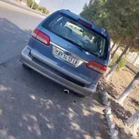 Toyota Sienna 2002