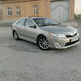 Toyota Camry 2014