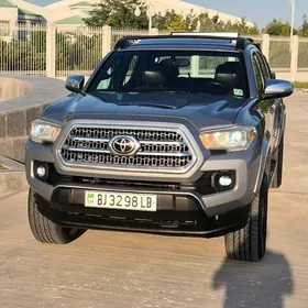 Toyota Tacoma 2017