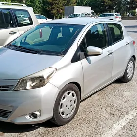 Toyota Yaris 2013