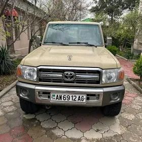 Toyota Land Cruiser 2009