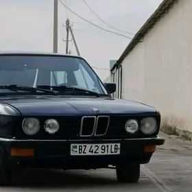 BMW 520 1987