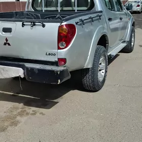 Mitsubishi L200 2008