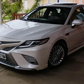 Toyota Camry 2018
