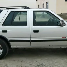 Opel Frontera 1992