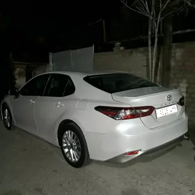Toyota Camry 2018