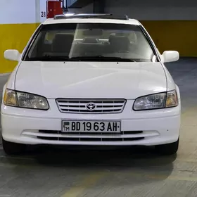 Toyota Camry 2001