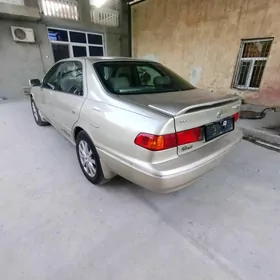 Toyota Camry 1999