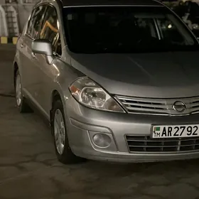 Nissan Versa 2010