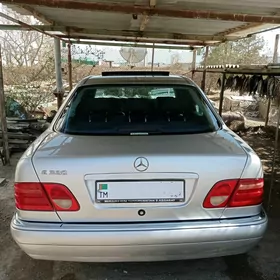 Mercedes-Benz E320 1999