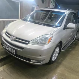 Toyota Sienna 2004
