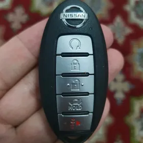 Nissan Sentra Pult