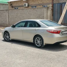 Toyota Camry 2015